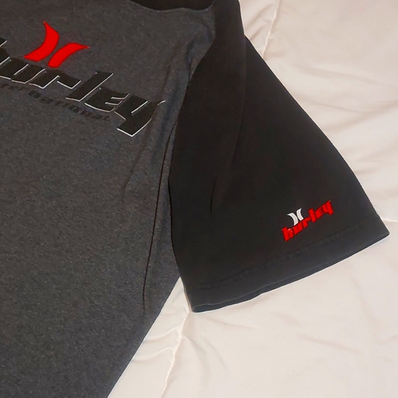 Hurley Tee Shirt - Picture 3 of 5
